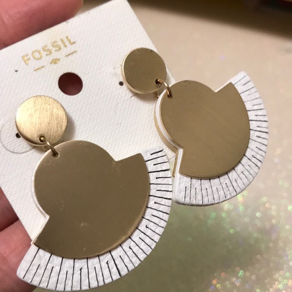 Fossil Earrings - Picture 3 of 5